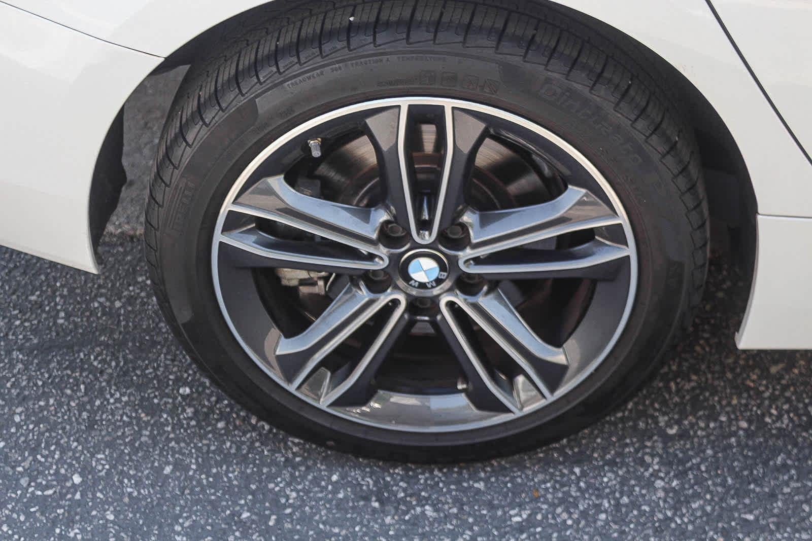 2023 BMW 228i xDrive photo 3