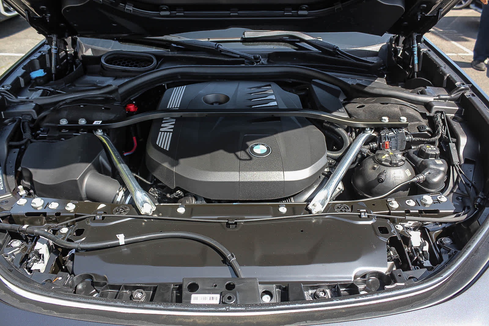 Thumbnail: 2026 BMW 7 Series - 26