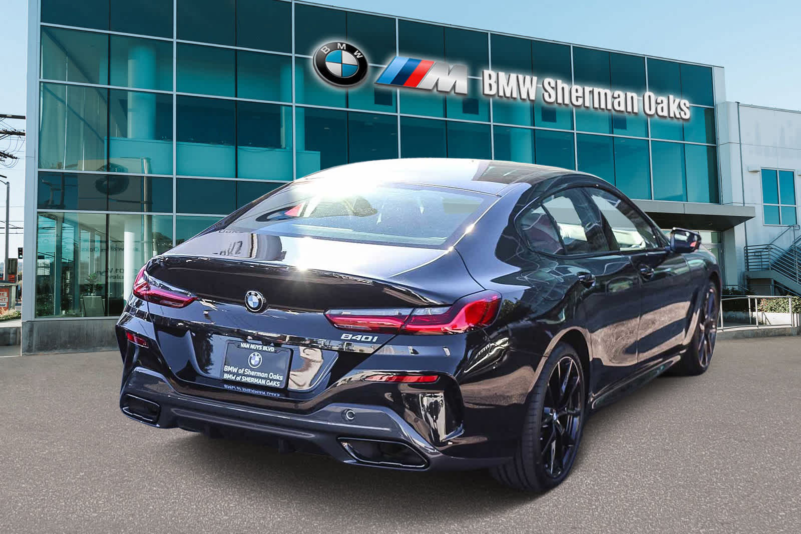 Thumbnail: 2026 BMW 8 Series - 4