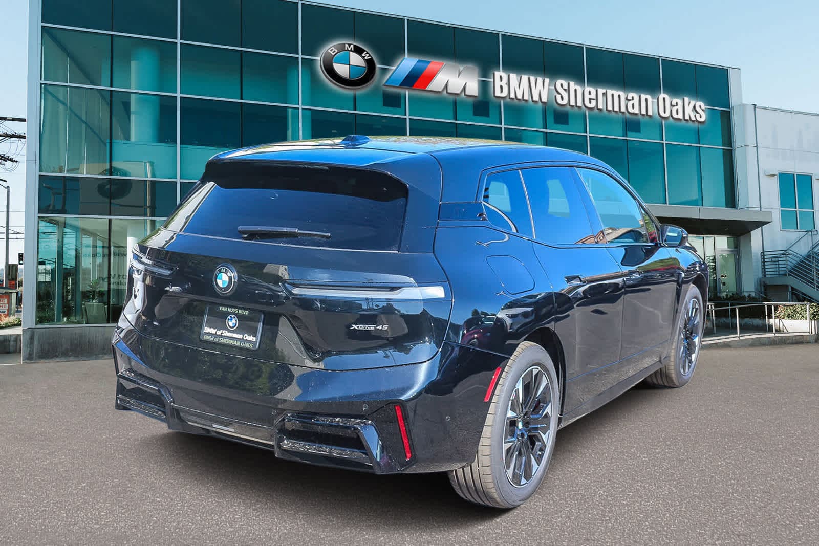 Thumbnail: 2026 BMW iX - 4