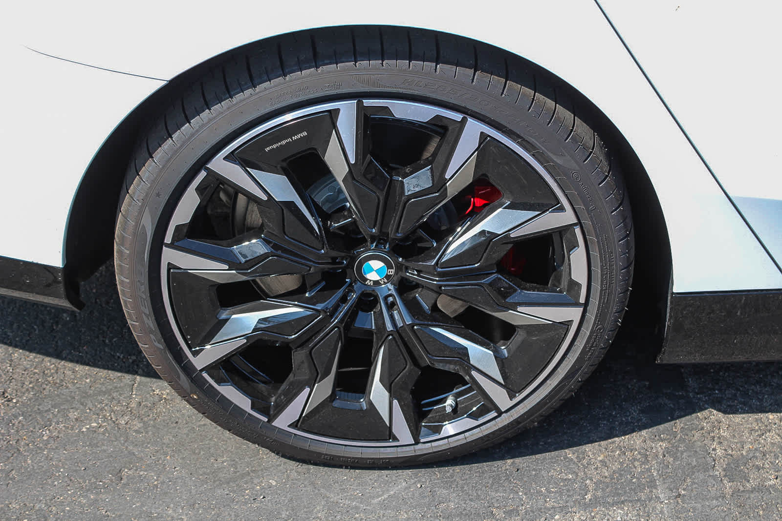 Thumbnail: 2025 BMW i5 - 8