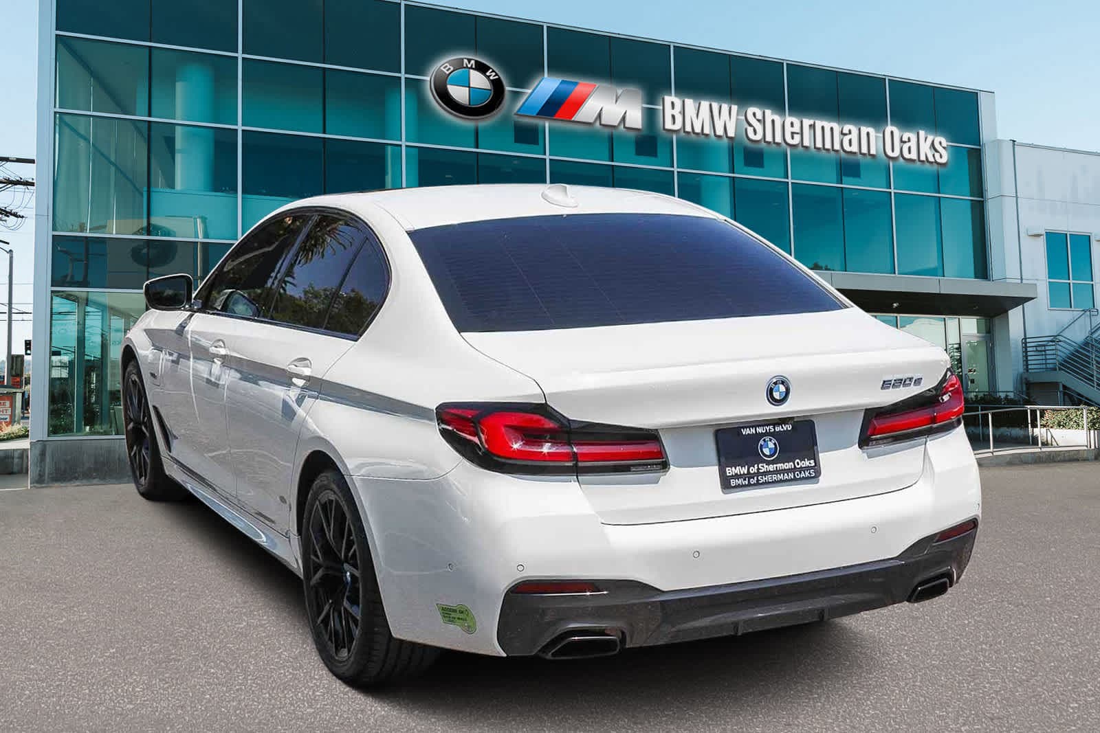 Thumbnail: 2022 BMW 5 Series - 12