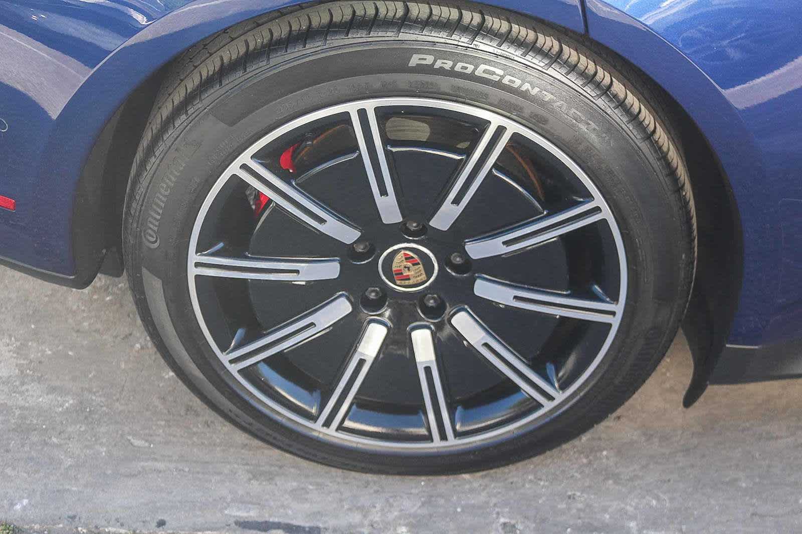 Thumbnail: 2020 Porsche Taycan - 9