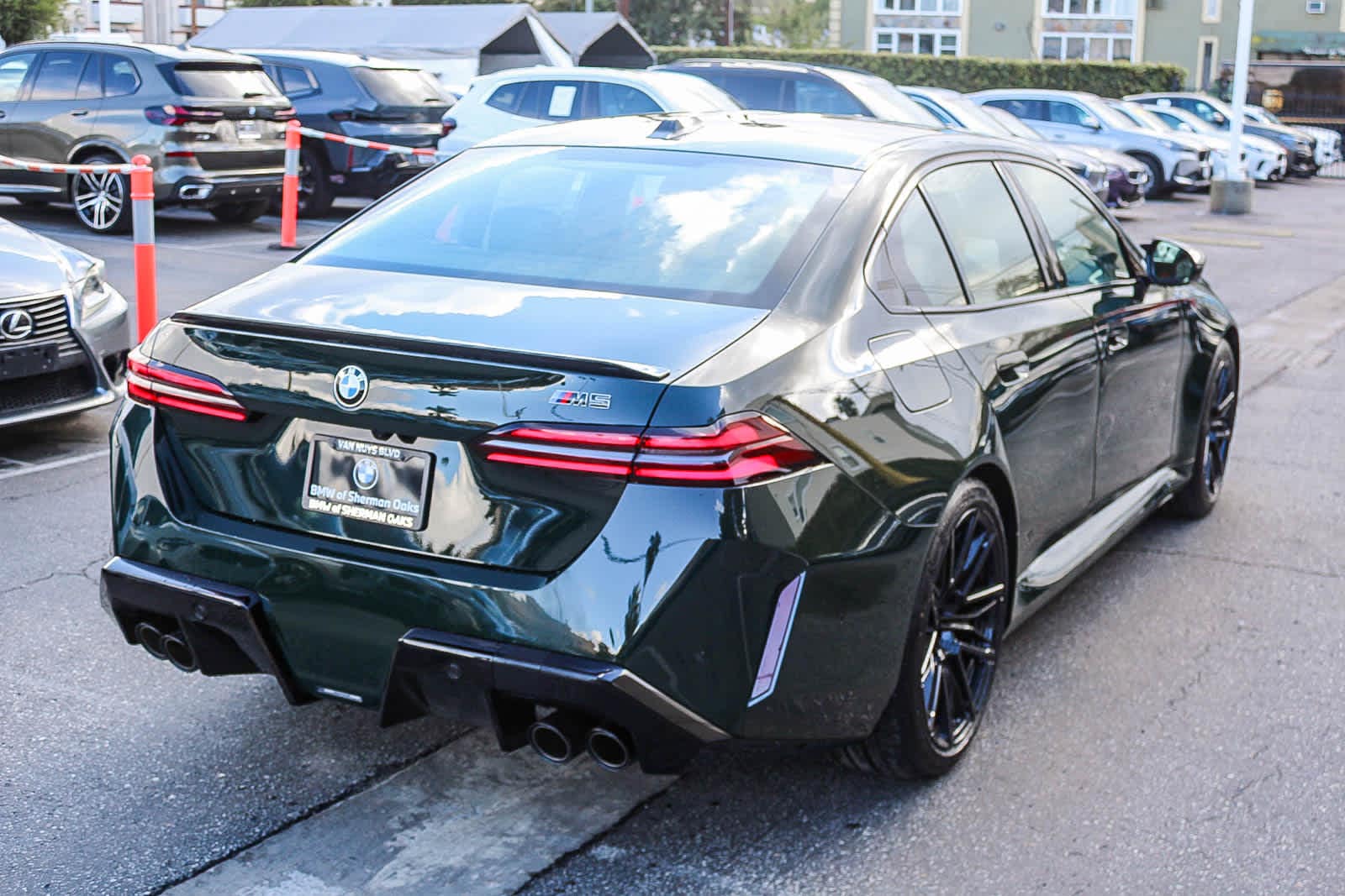 Thumbnail: 2026 BMW M5 - 7