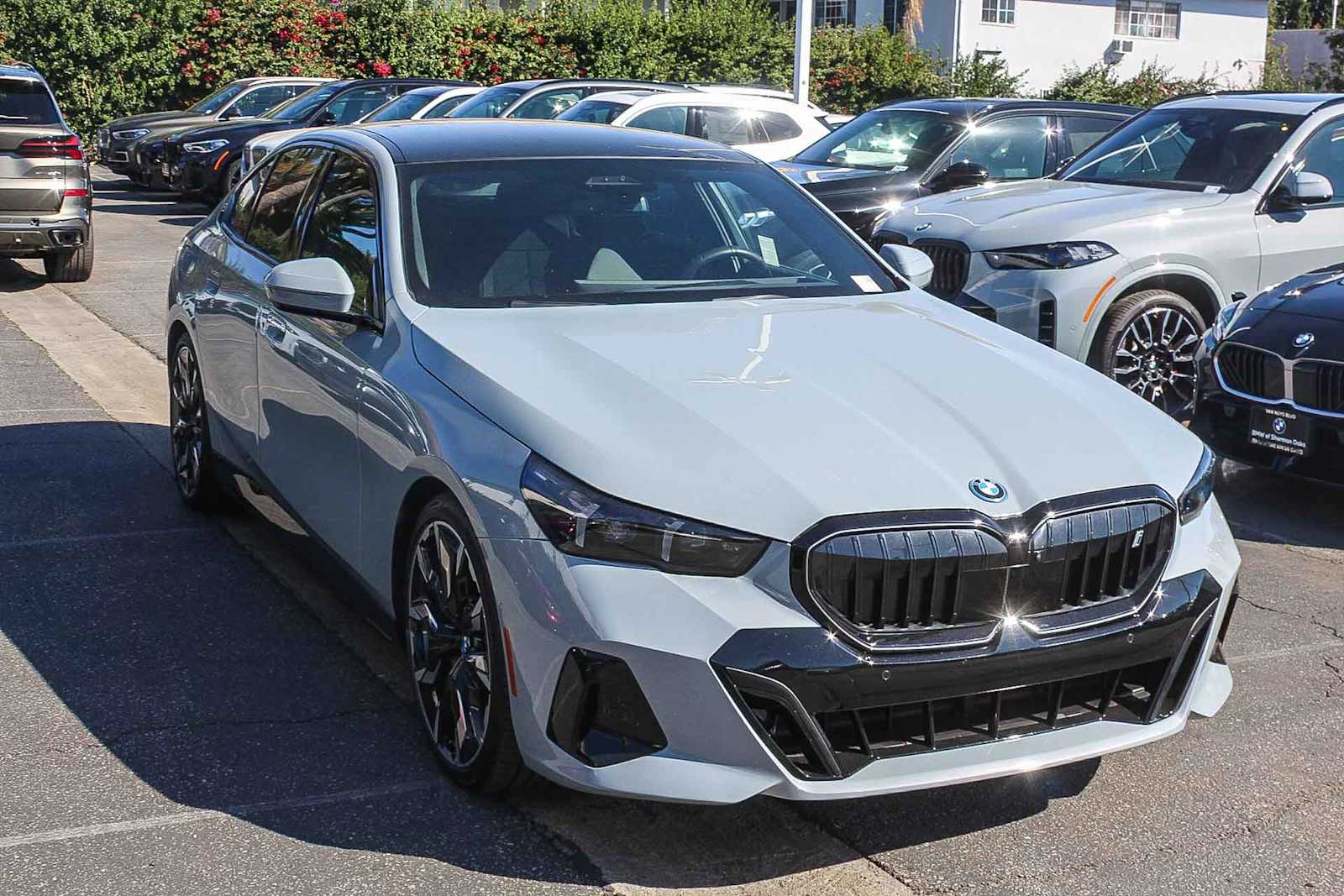 Thumbnail: 2025 BMW i5 - 3