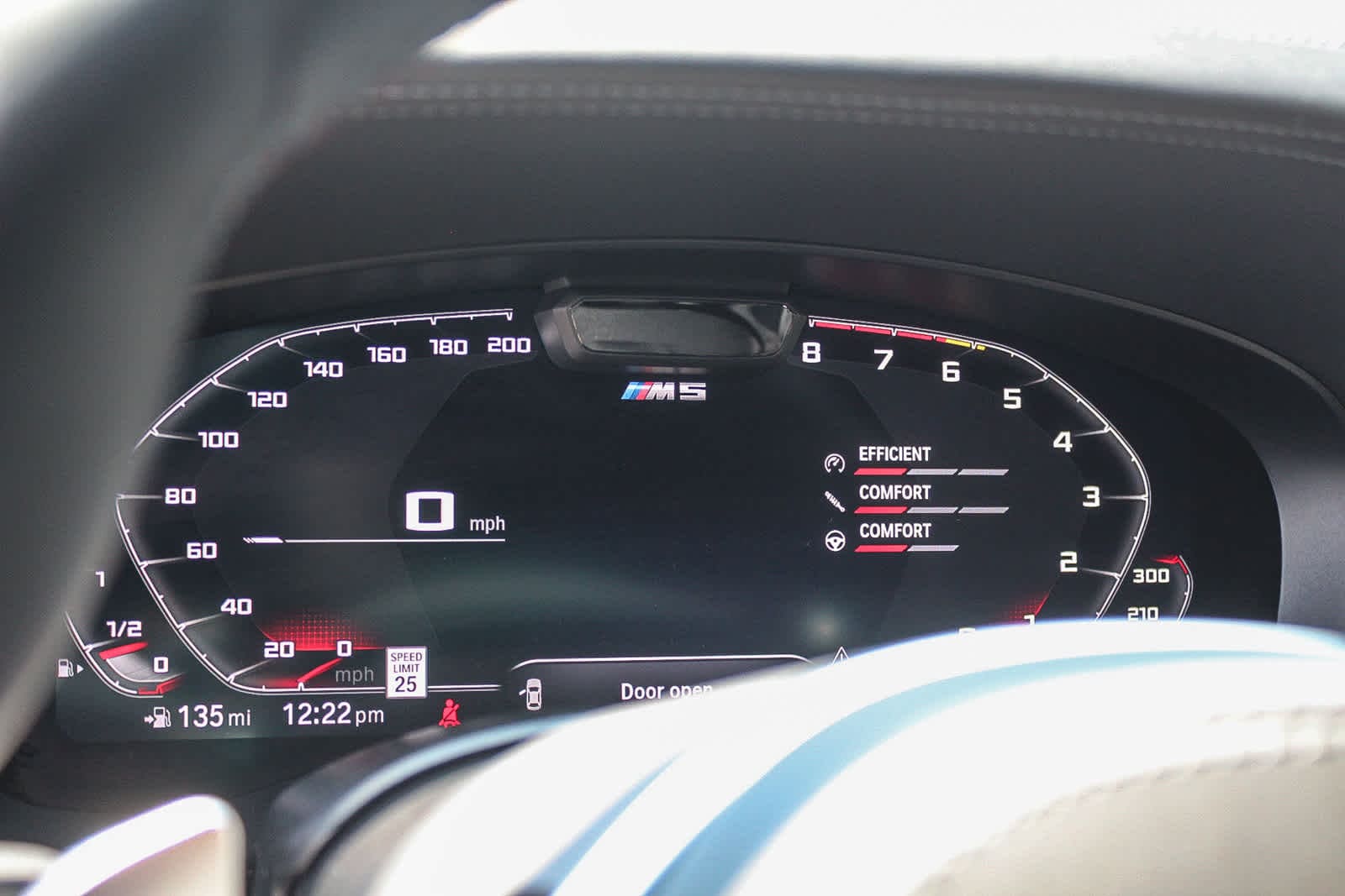 Thumbnail: 2022 BMW M5 - 23