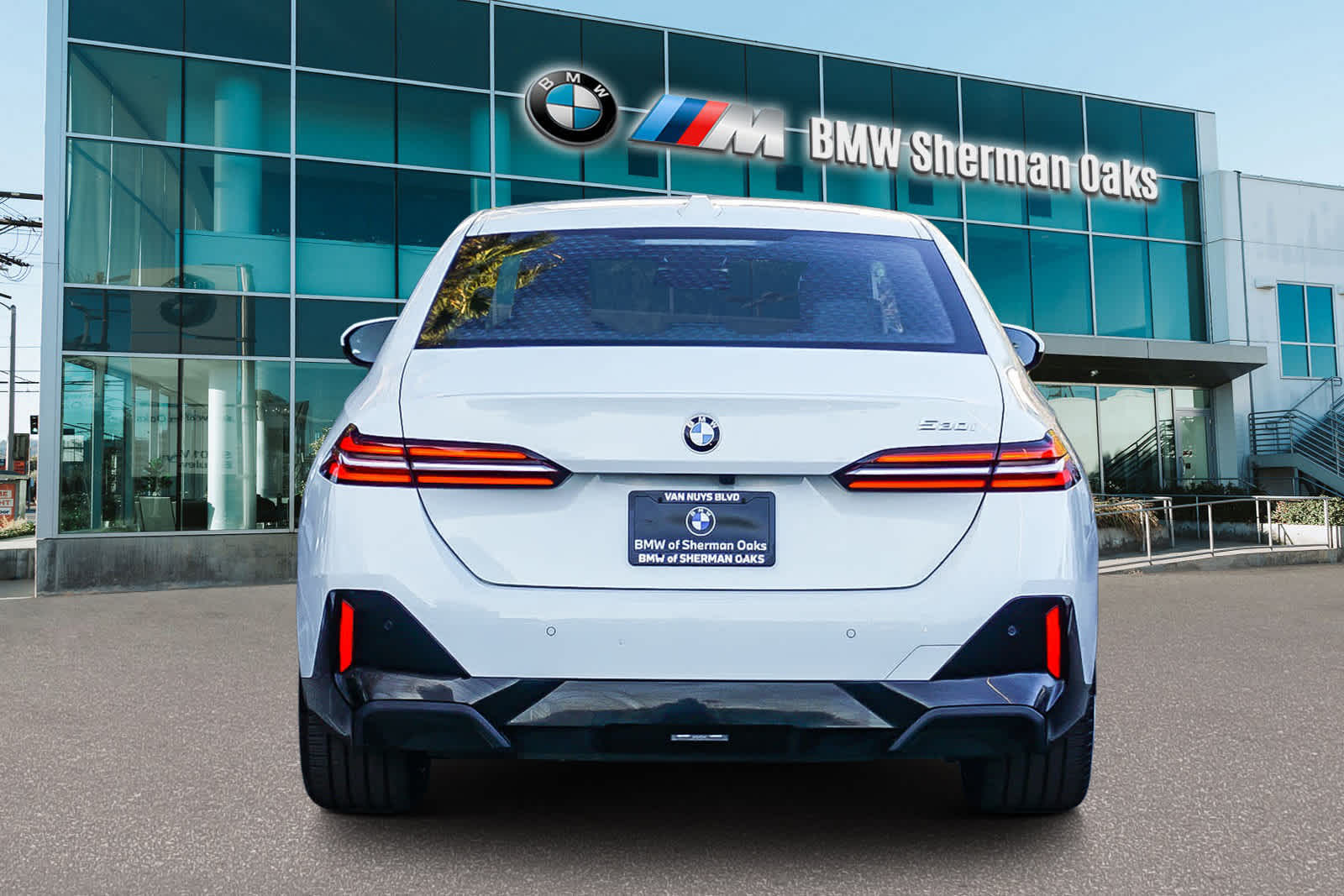 2026 Bmw 530i Sedan photo 3