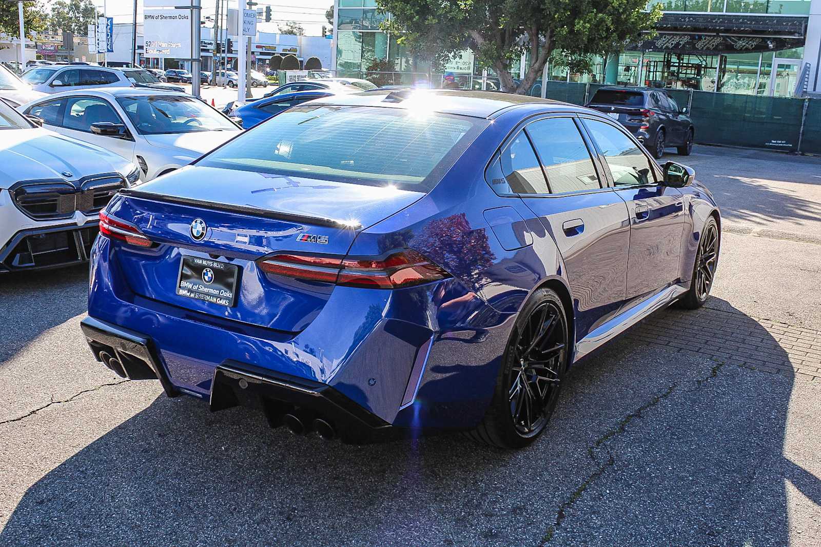 Thumbnail: 2025 BMW M5 - 7