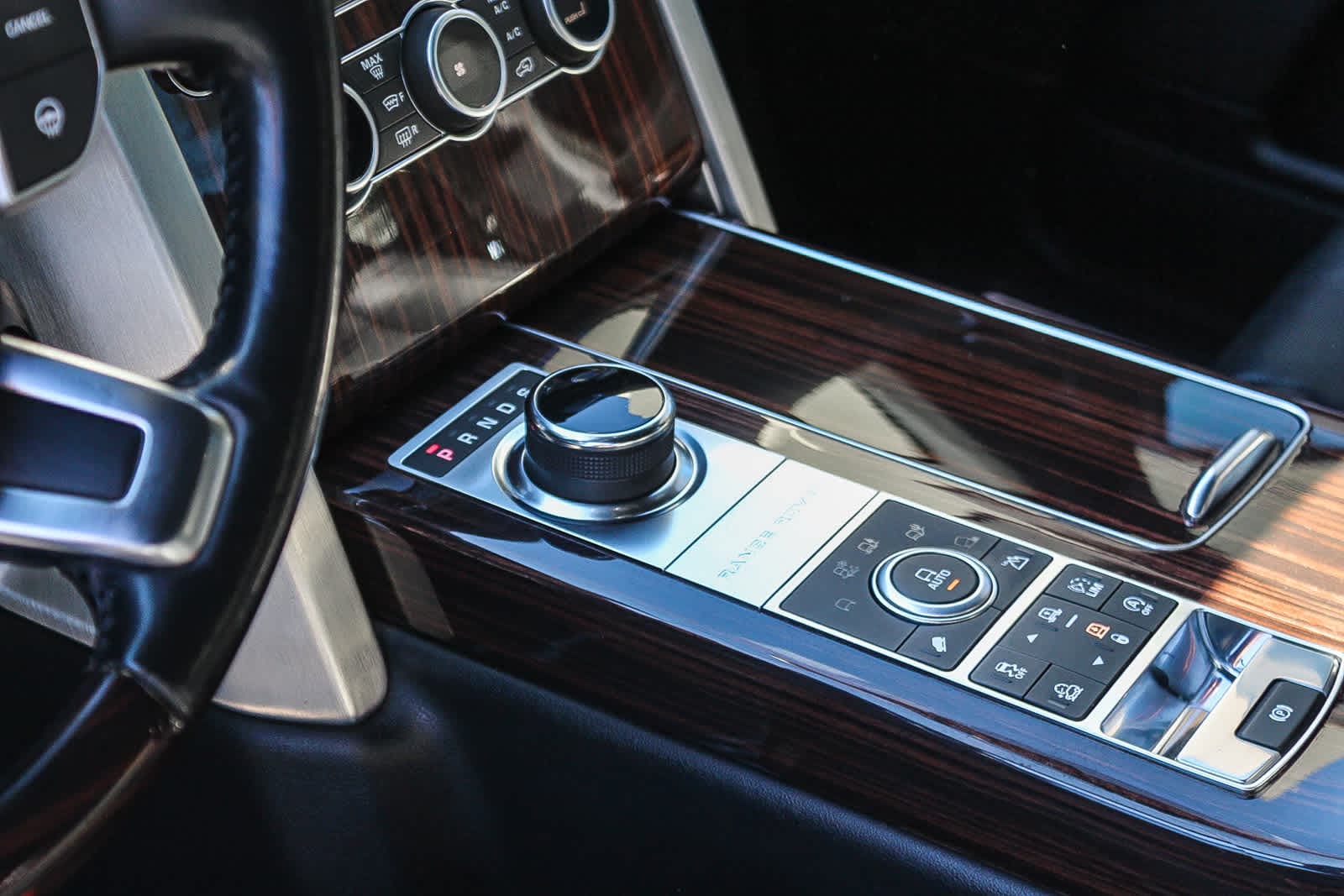 Thumbnail: 2017 Land Rover Range Rover - 17