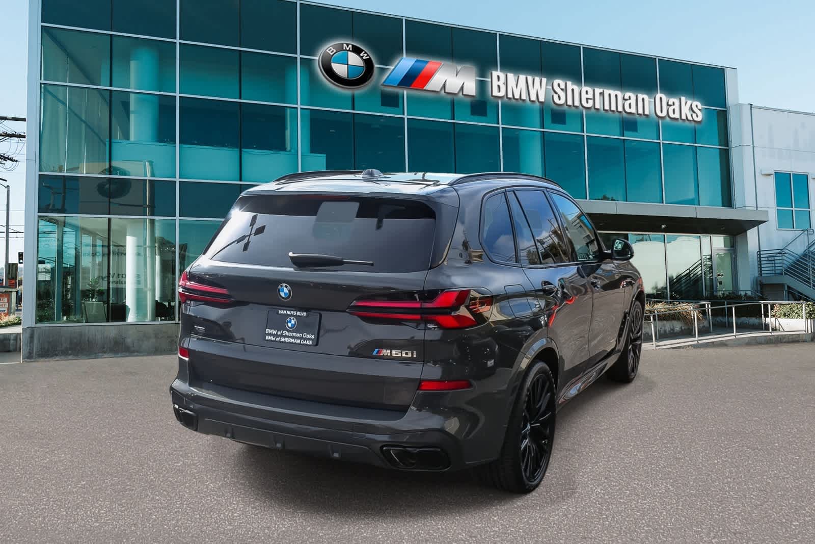 2024 BMW X5 M60i photo 3