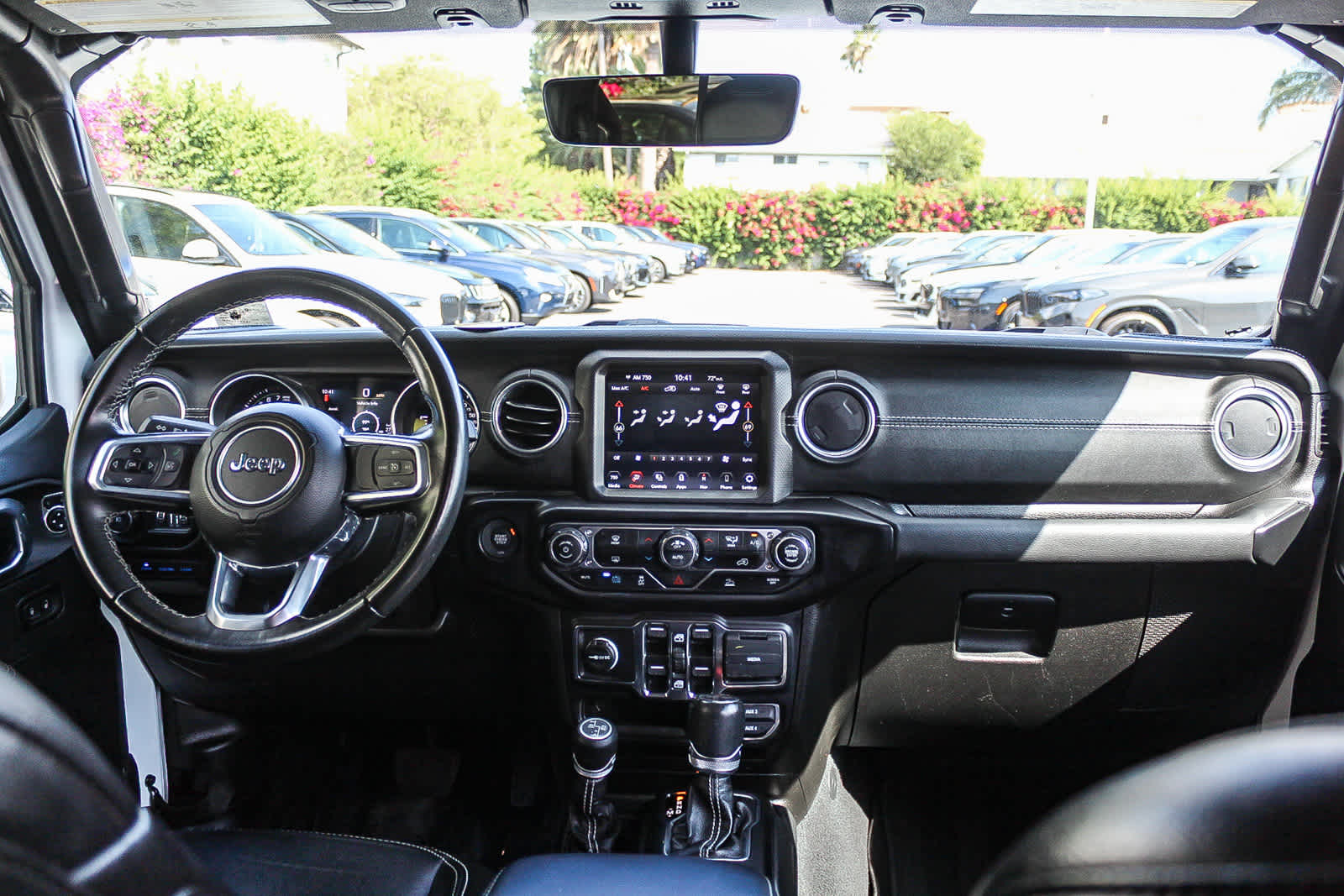 Thumbnail: 2022 Jeep Wrangler - 12