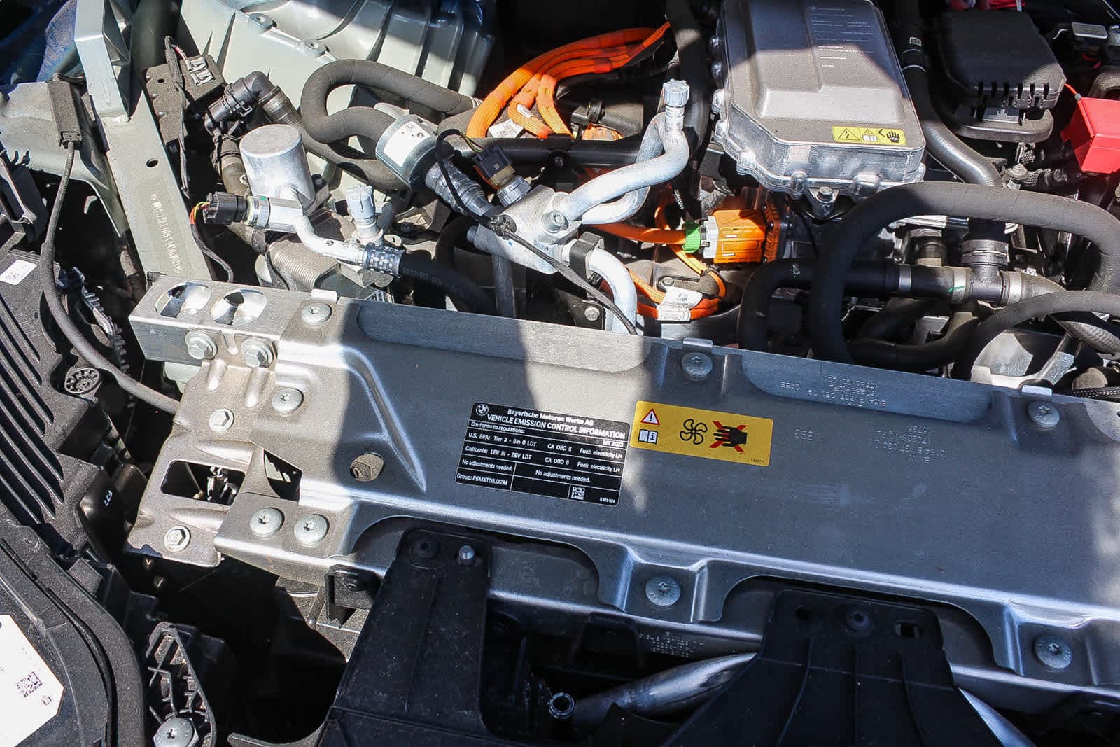 Thumbnail: 2023 BMW iX - 27