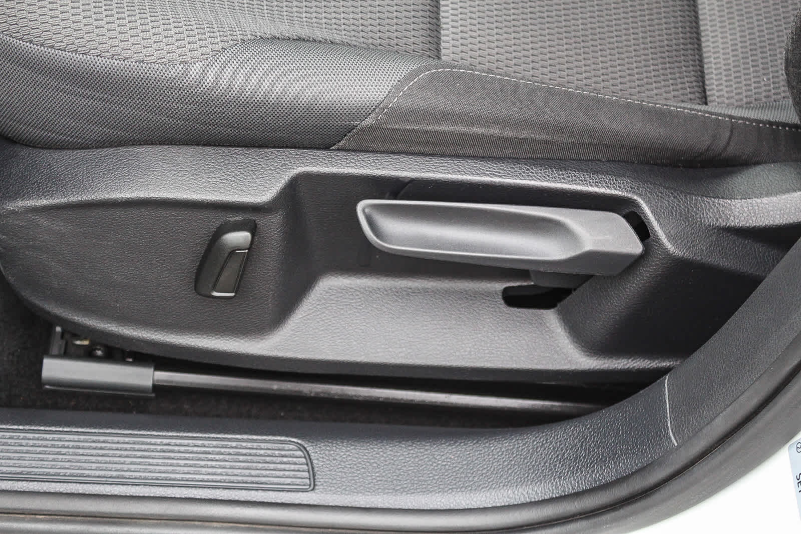 2019 Volkswagen e-Golf SE 21