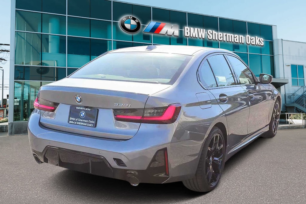 New 2026 BMW 330i Sedan