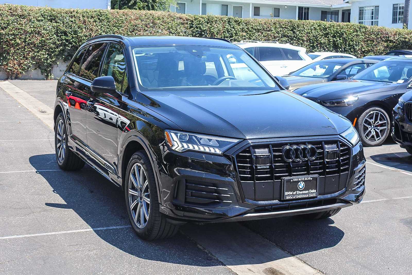Thumbnail: 2023 Audi Q7 - 3