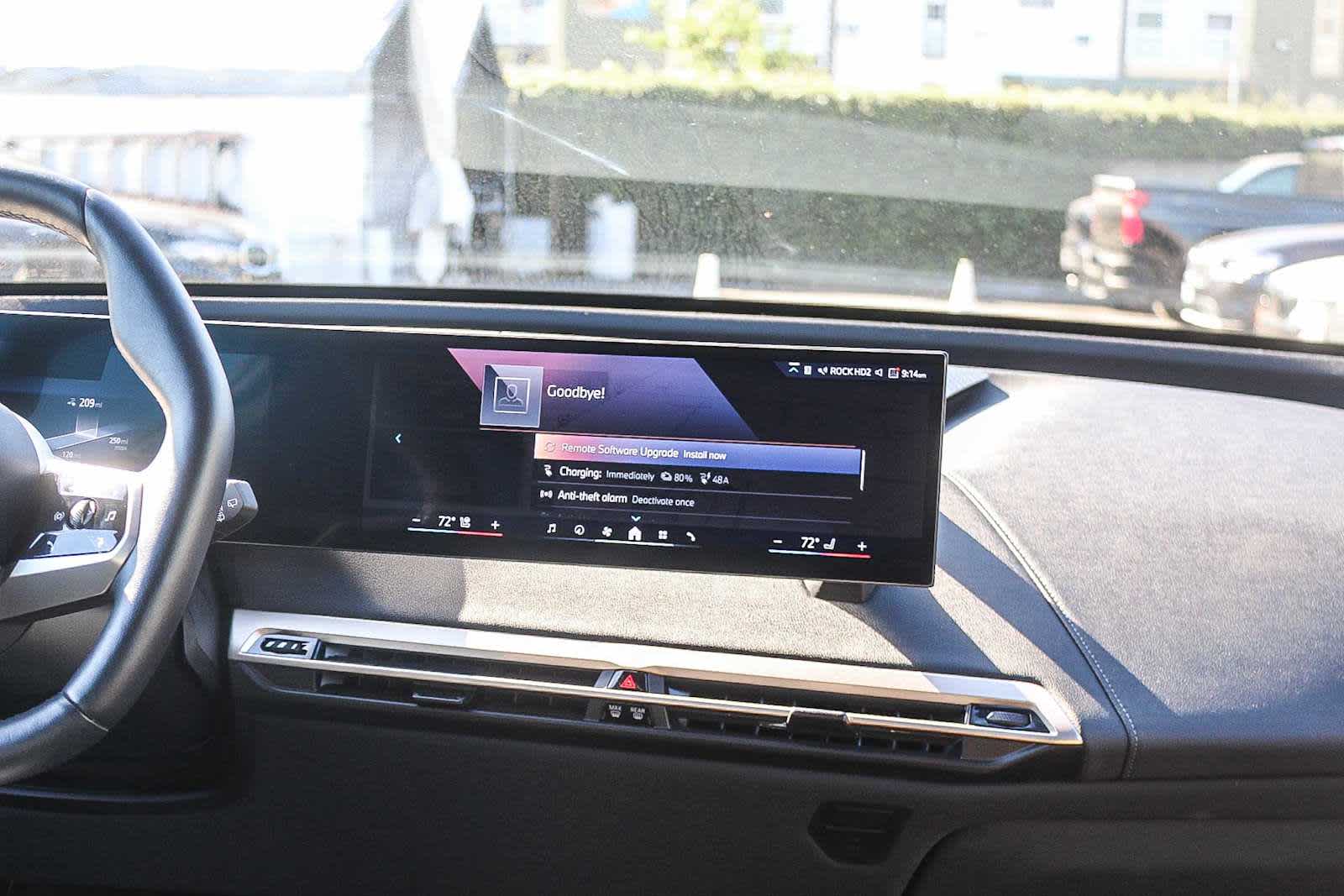 Thumbnail: 2026 BMW iX - 13