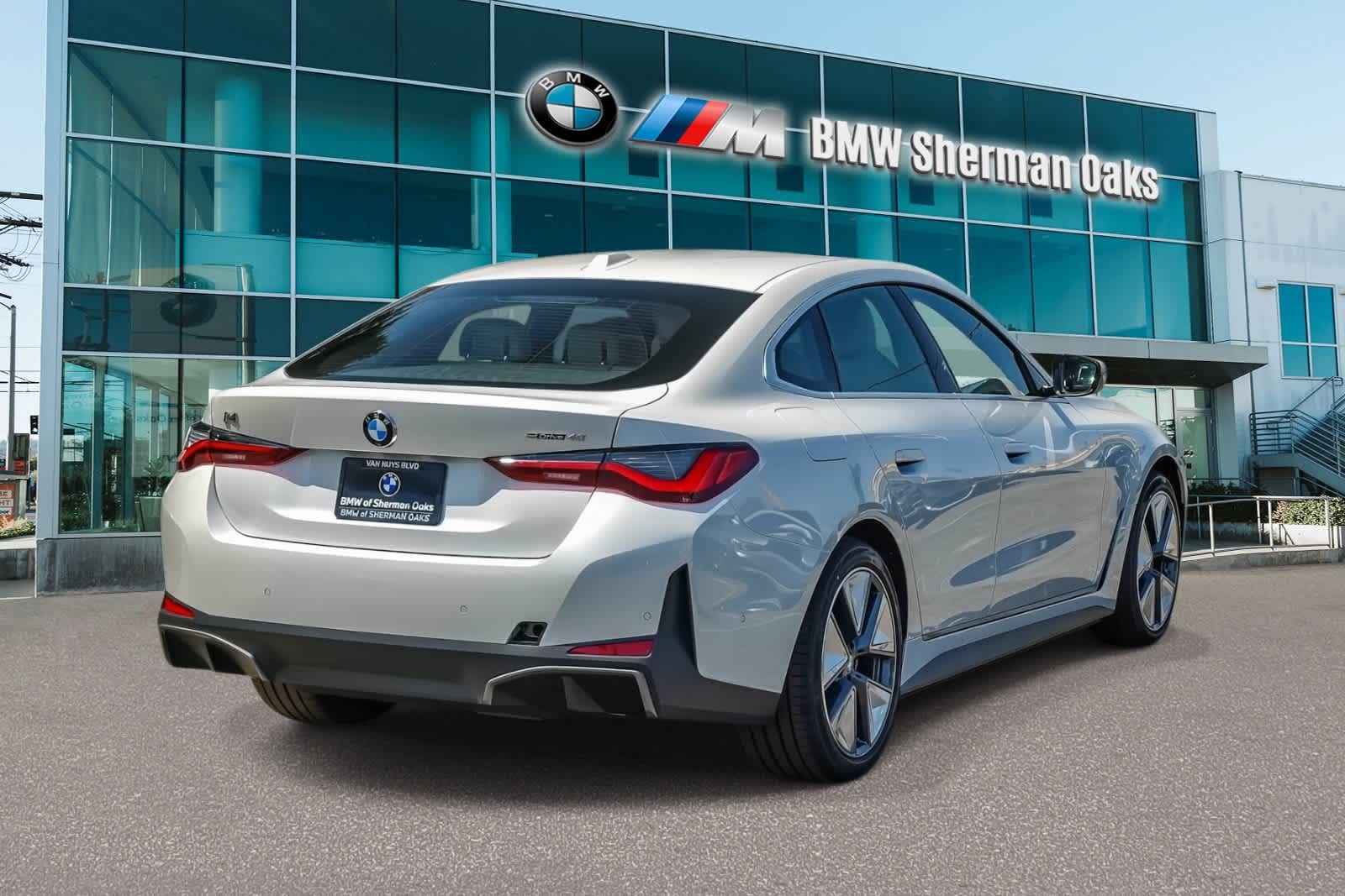 Thumbnail: 2026 BMW i4 - 4