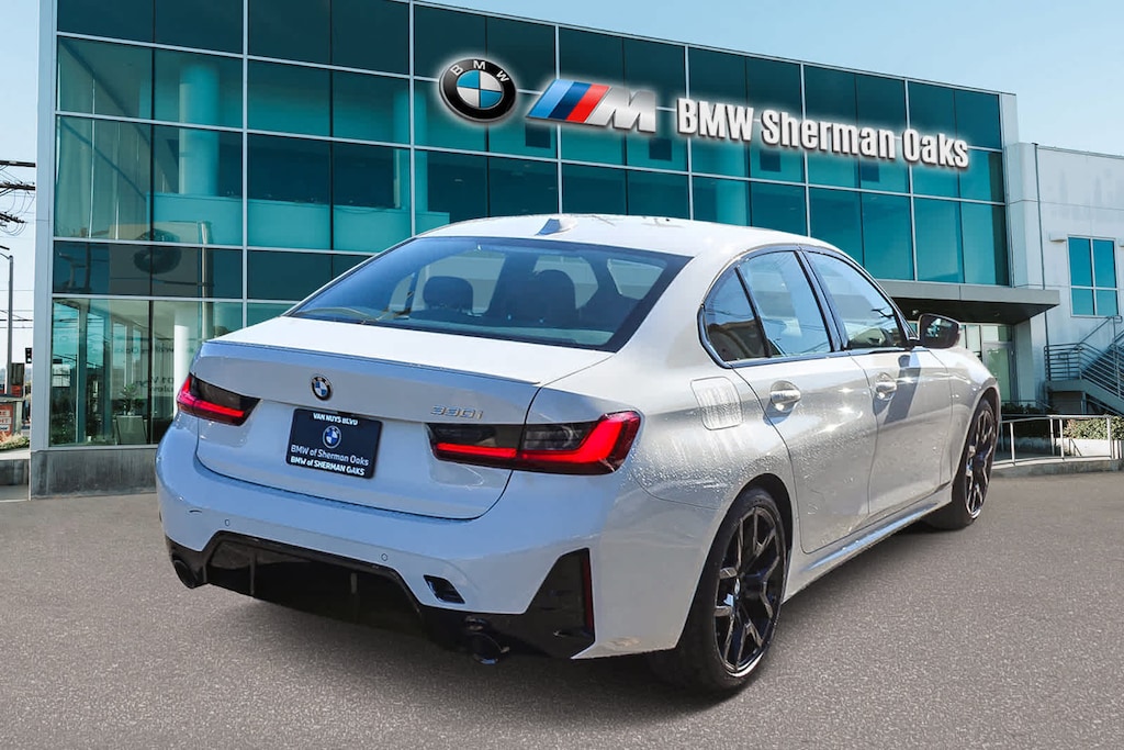 New 2026 BMW 330i Sedan