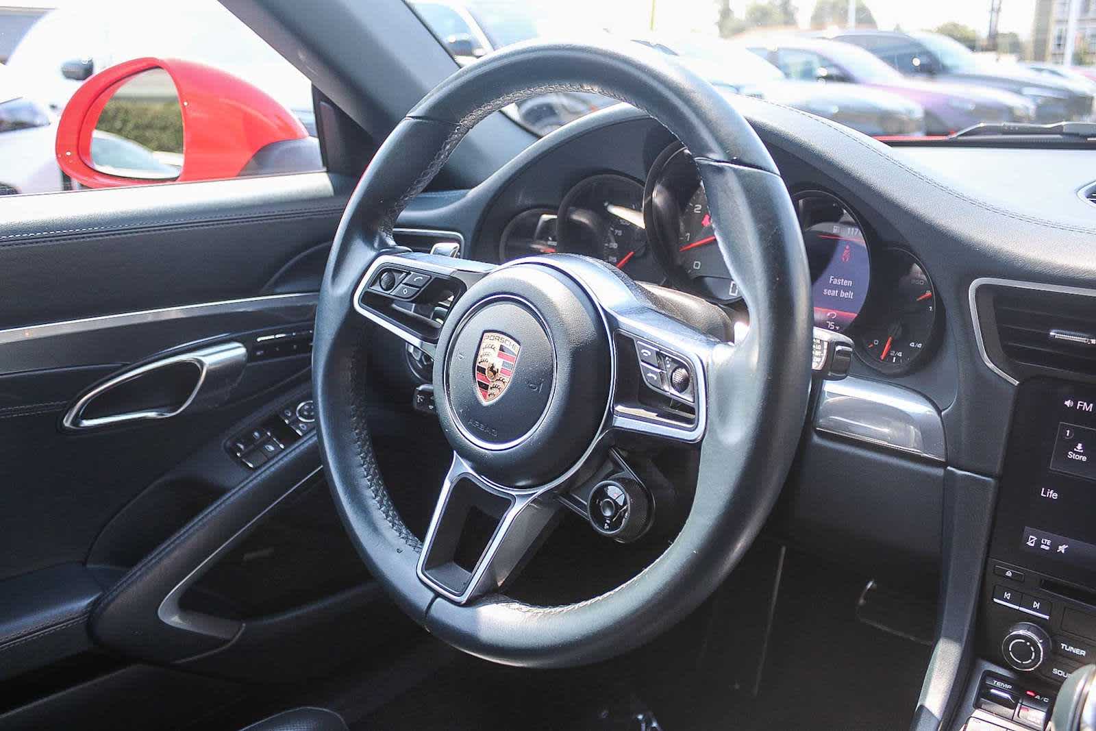 Thumbnail: 2019 Porsche 911 - 14