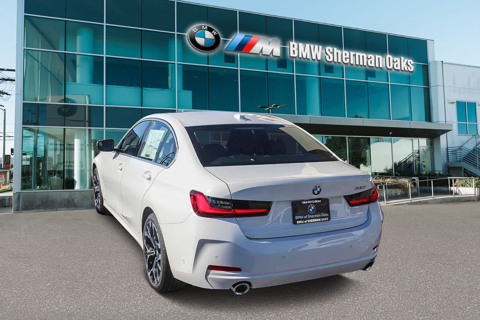 Thumbnail: 2026 BMW 3 Series - 6
