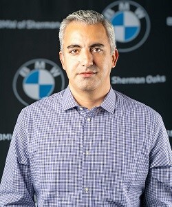 Staff member Ali Mohandesi from ID_22e29223e373