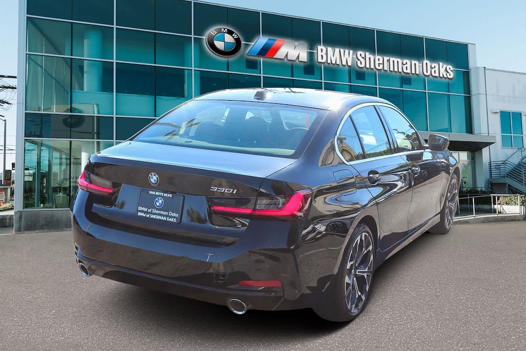 New 2026 BMW 330i Sedan