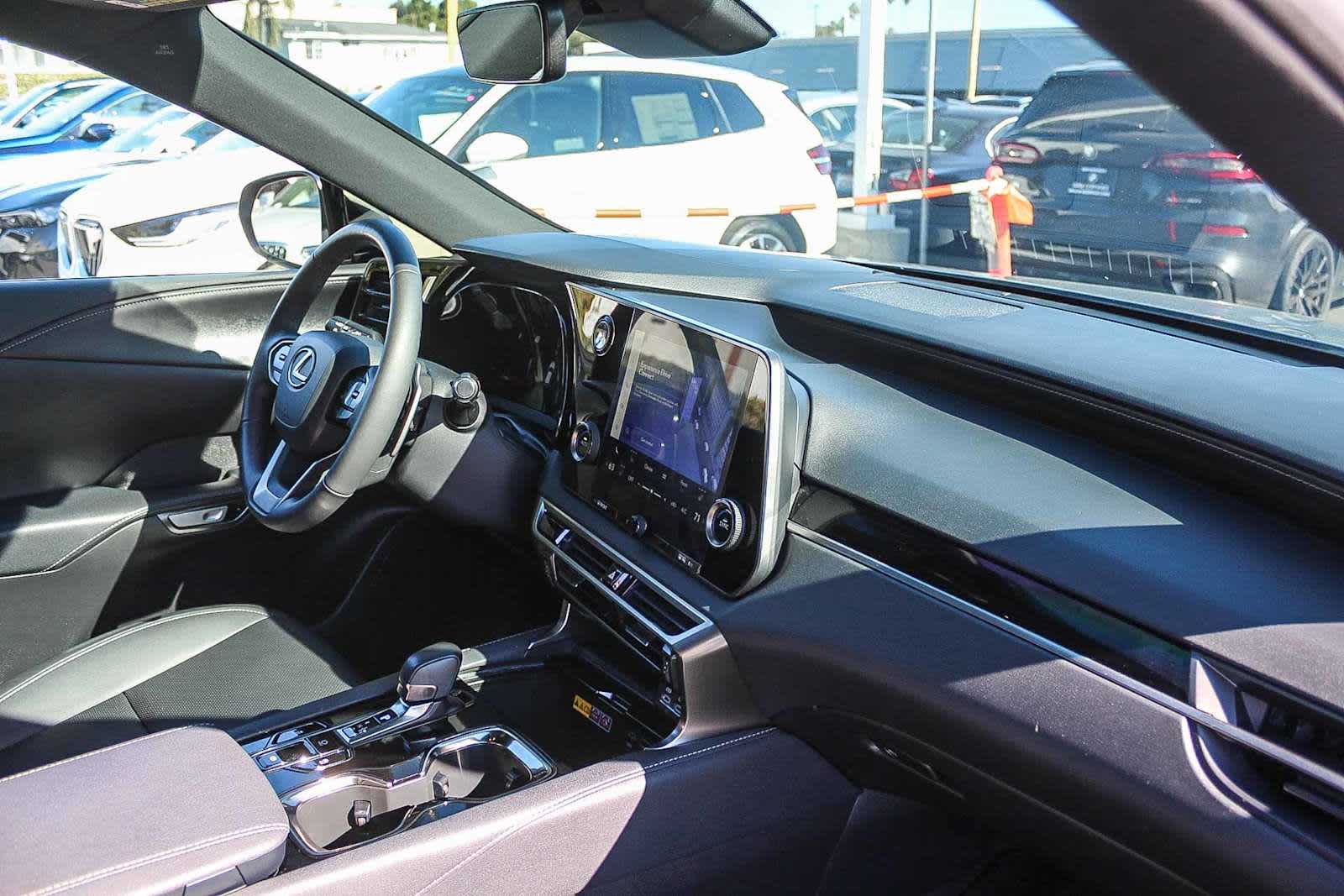 Thumbnail: 2025 Lexus RX - 16