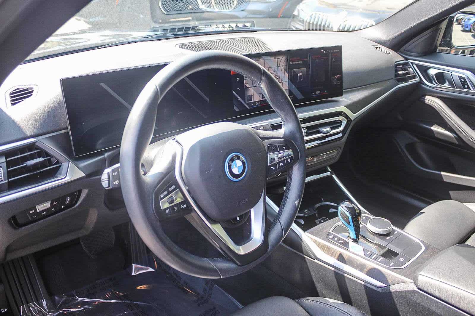 Thumbnail: 2023 BMW i4 - 17