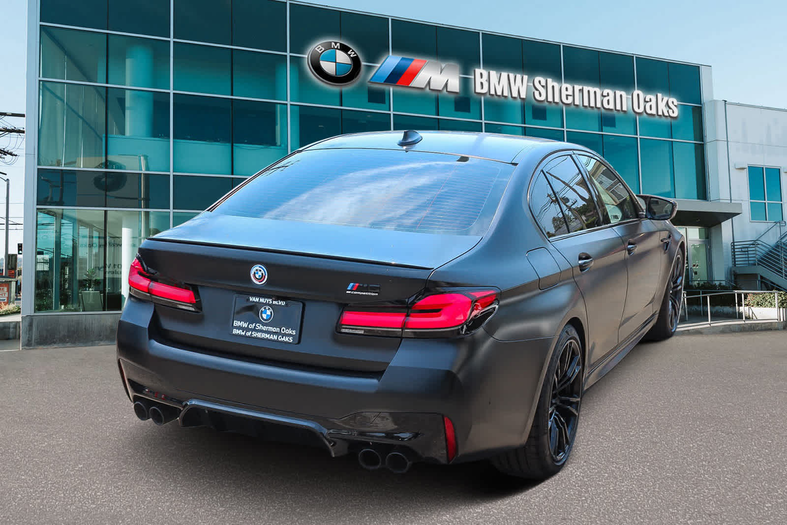 Thumbnail: 2022 BMW M5 - 4