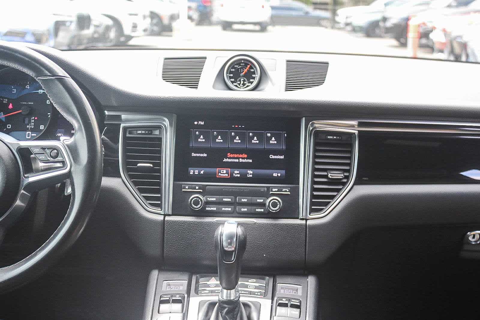 Thumbnail: 2018 Porsche Macan - 13