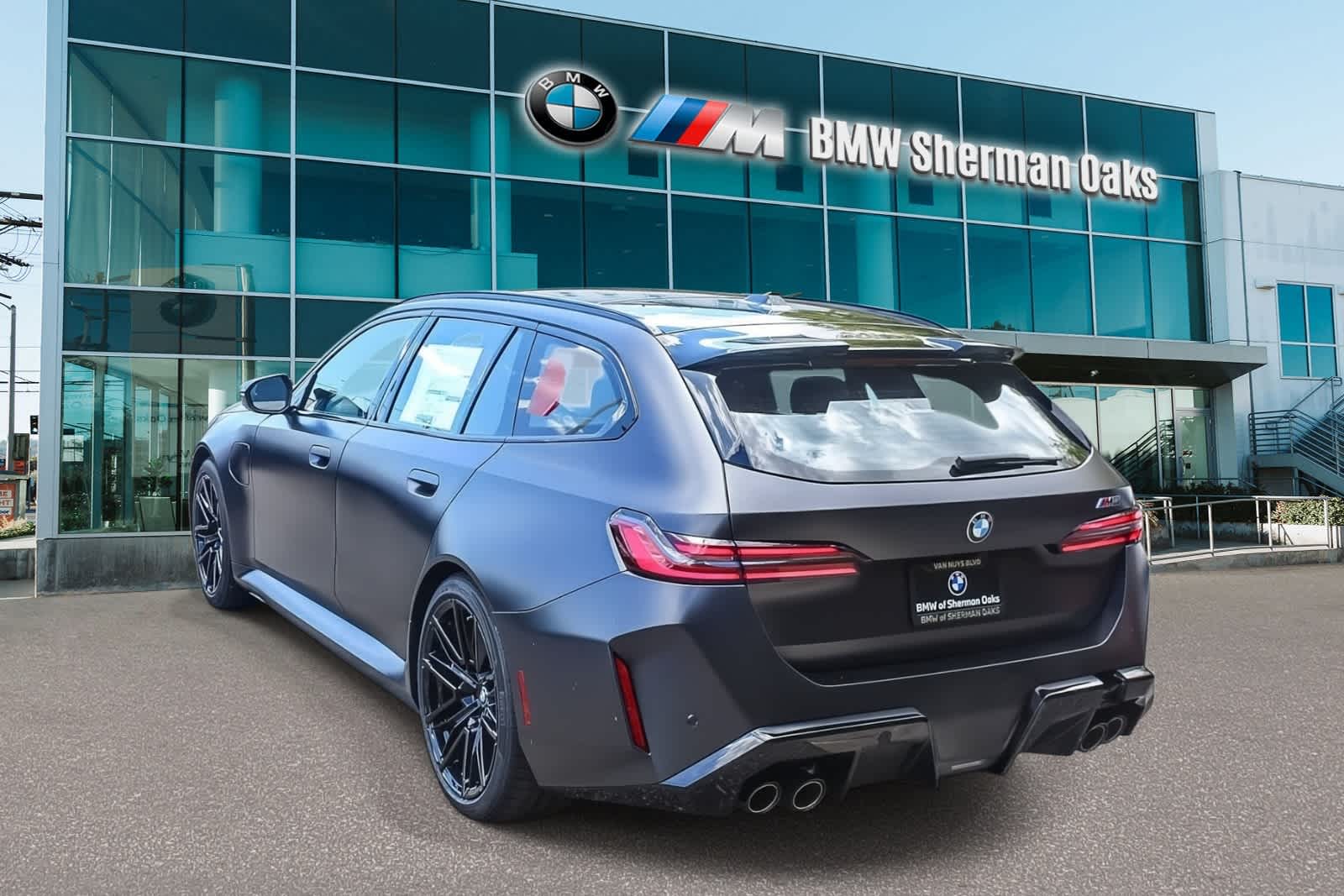 Thumbnail: 2026 BMW M5 - 6