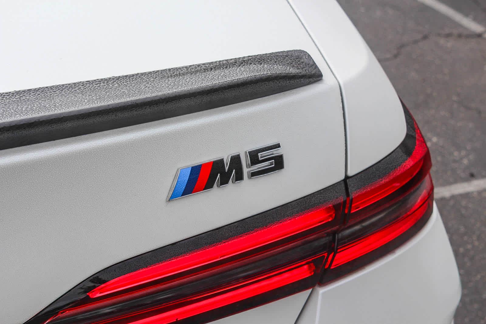 Thumbnail: 2026 BMW M5 - 25