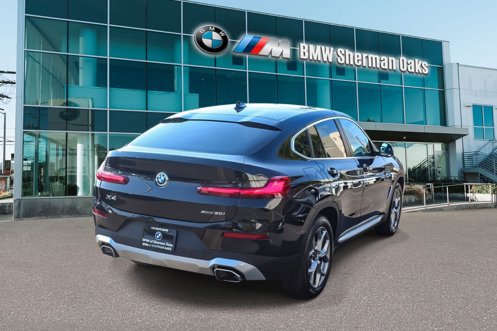 2023 BMW X4 xDrive30i photo 3