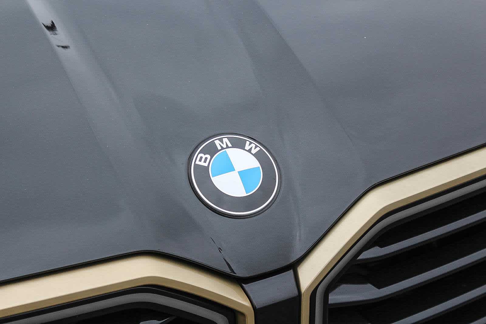 Thumbnail: 2023 BMW XM - 11