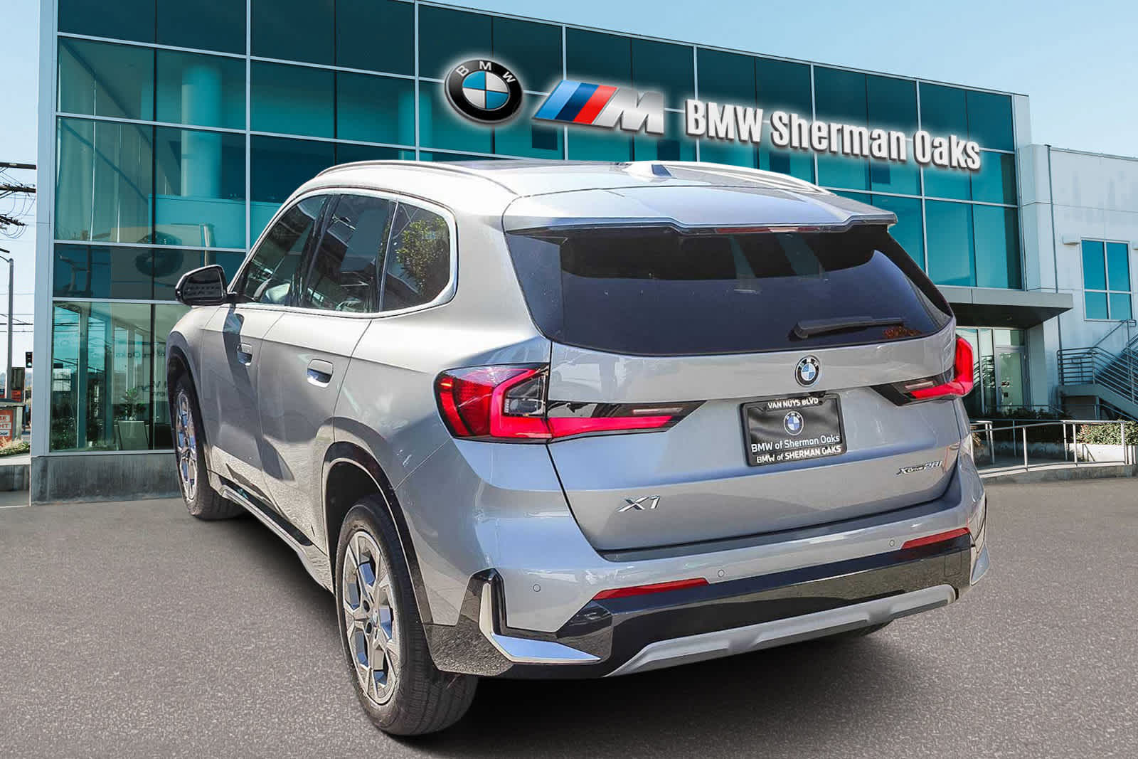 Thumbnail: 2023 BMW X1 - 6