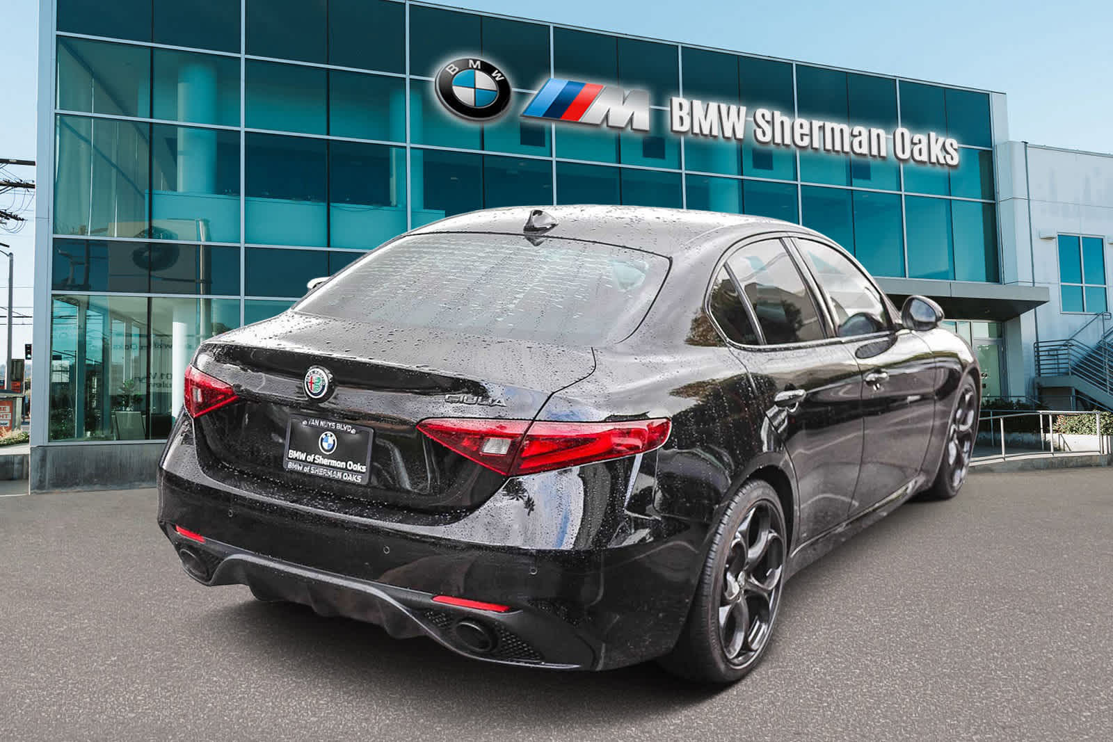 Thumbnail: 2019 Alfa Romeo Giulia - 8