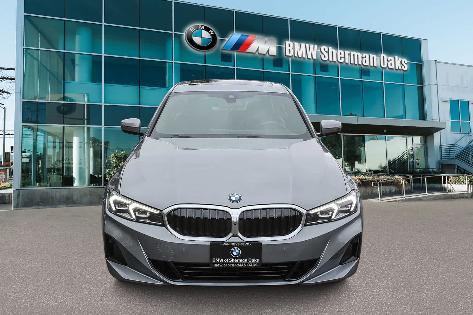 Thumbnail: 2024 BMW 3 Series - 2