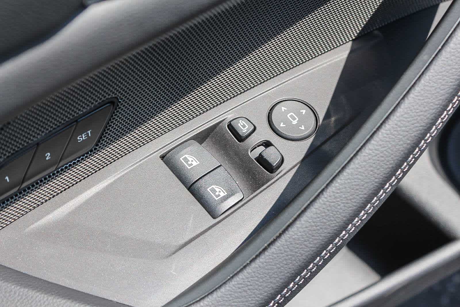 Thumbnail: 2025 BMW 4 Series - 19