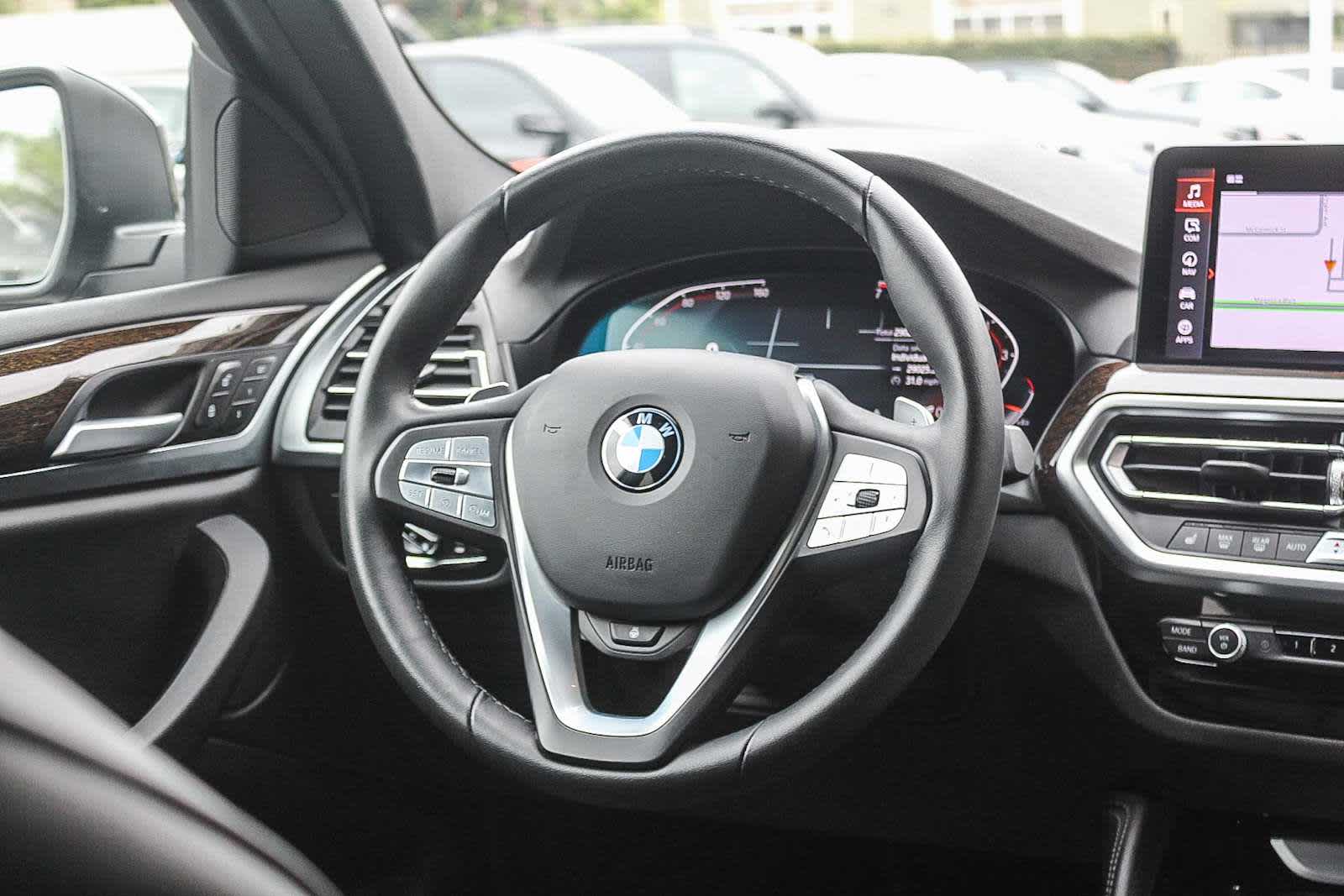 Thumbnail: 2022 BMW X4 - 15