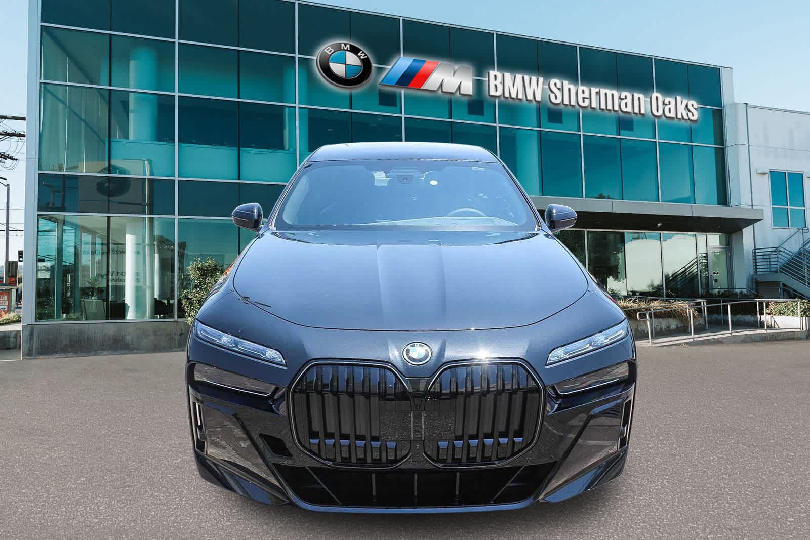 Thumbnail: 2025 BMW i7 - 2