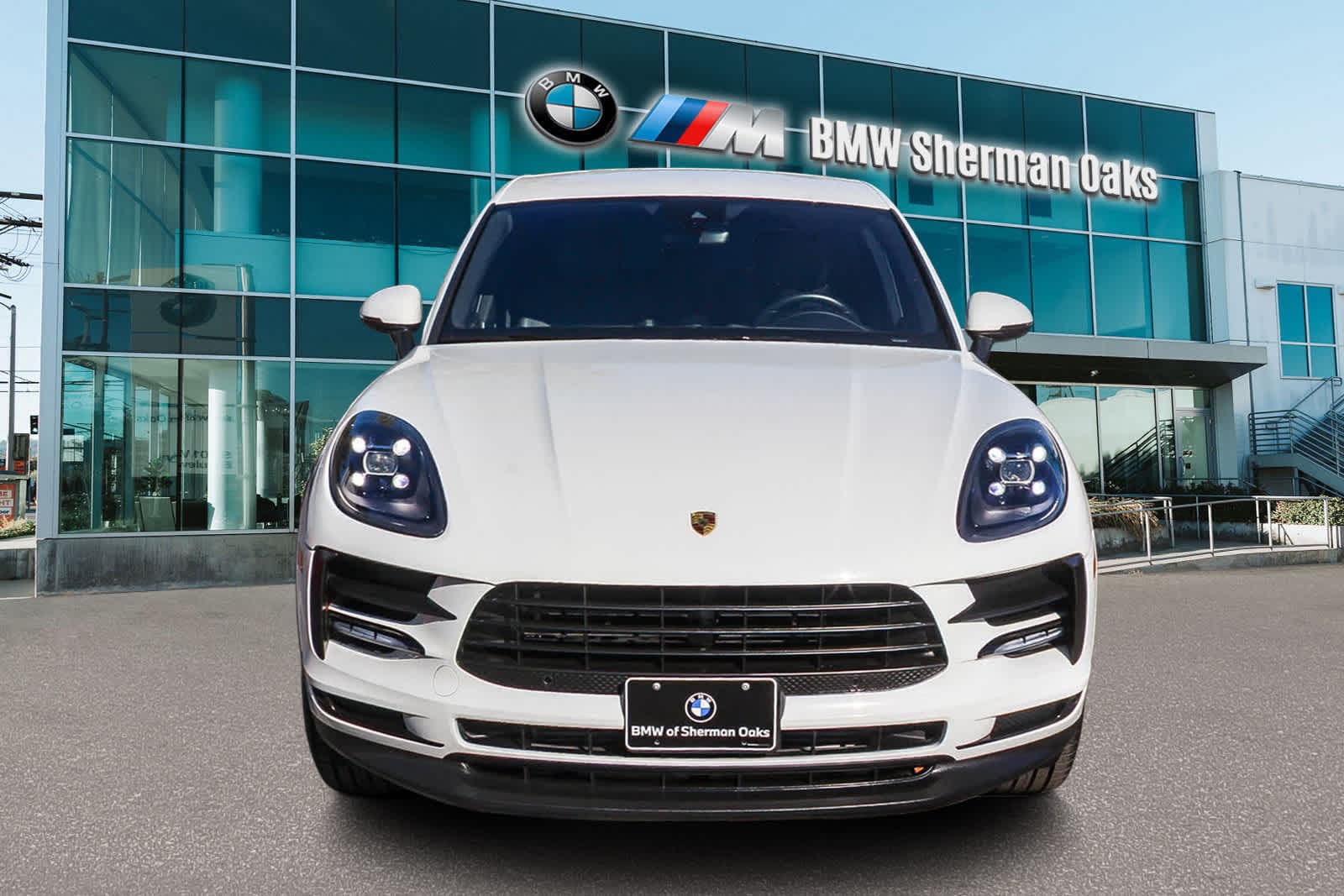 Thumbnail: 2020 Porsche Macan - 2