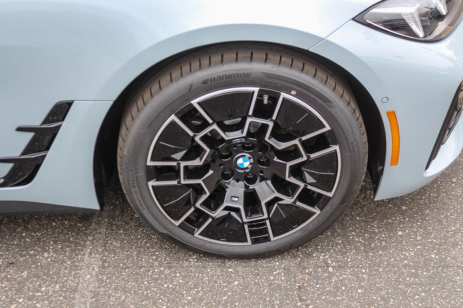 Thumbnail: 2026 BMW i4 - 9