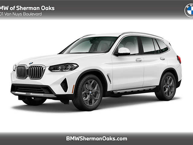 2022 BMW X3 sDrive30i Hero Image