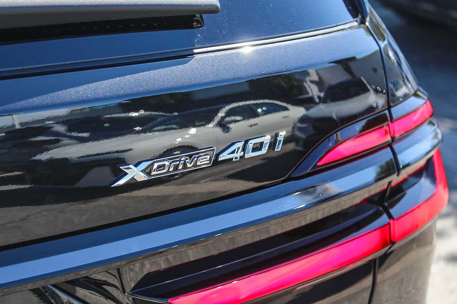 Thumbnail: 2026 BMW X7 - 25