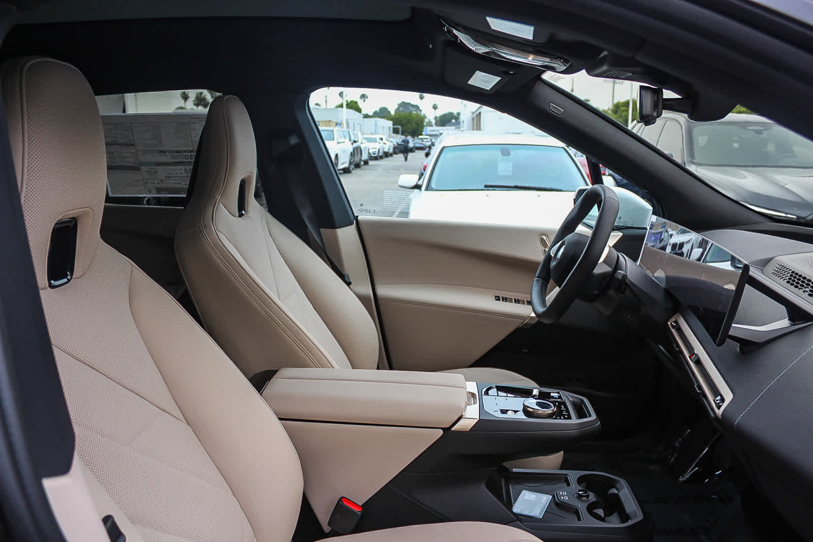 Thumbnail: 2026 BMW iX - 17