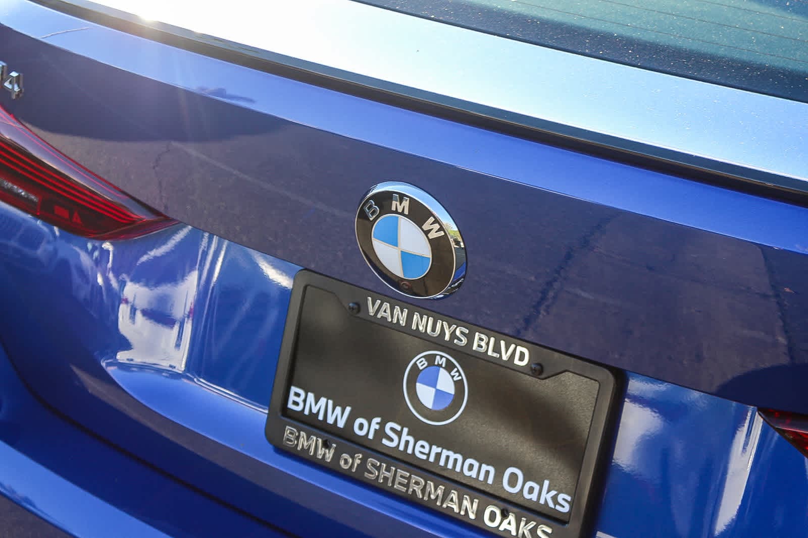 Thumbnail: 2026 BMW i4 - 8