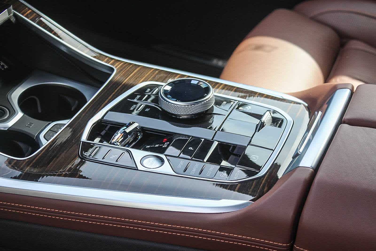 Thumbnail: 2025 BMW X7 - 19