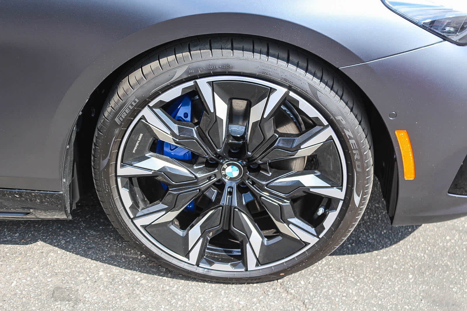 Thumbnail: 2026 BMW 5 Series - 9