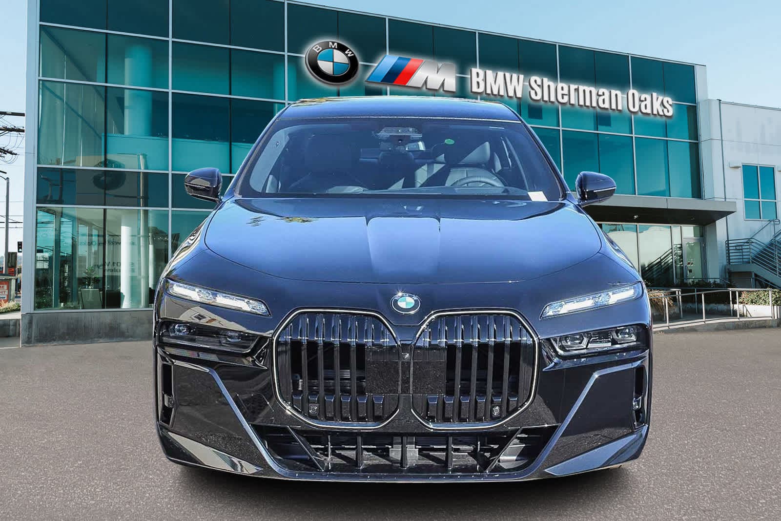 Thumbnail: 2026 BMW 7 Series - 4