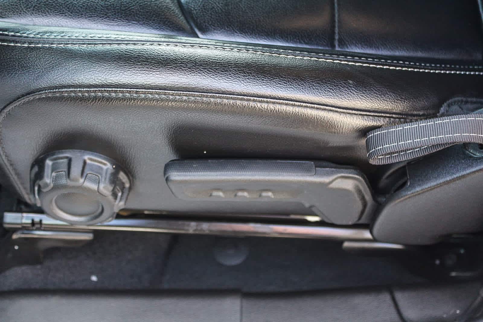 Thumbnail: 2022 Jeep Wrangler - 20